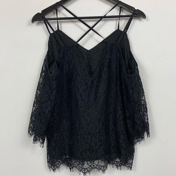 NWT Bar III Bell Sleeve V-Neck Cold Shoulder Top - Picture 3 of 4